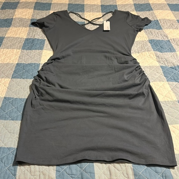 NWT Michael Stars  V neck, criss-cross strap detail at the back. - Picture 3 of 13